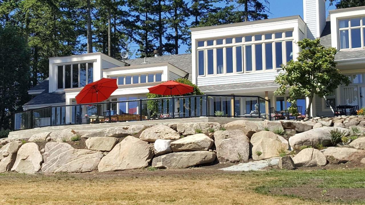 מלון Sturdies Bay Woodstone Manor Inc. מראה חיצוני תמונה